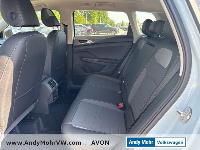 2026 Volkswagen Taos 1.5T SE Black