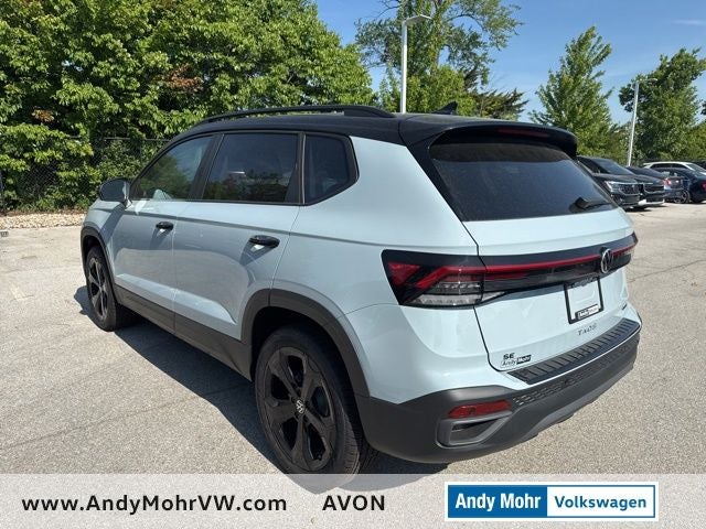 2026 Volkswagen Taos 1.5T SE Black