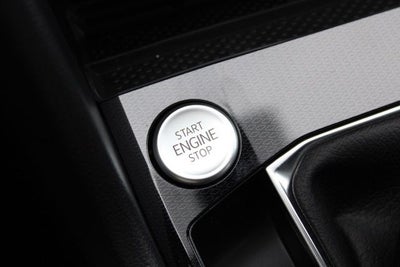 2026 Volkswagen Taos 1.5T SE Black