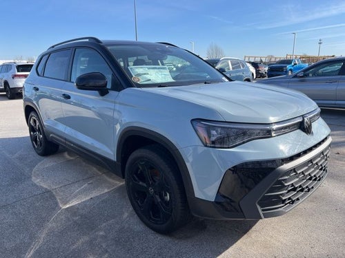 2026 Volkswagen Taos 1.5T SE Black