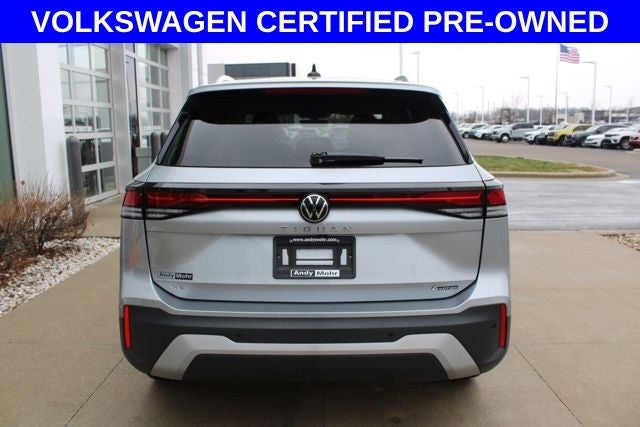 2025 Volkswagen Tiguan 2.0T SE