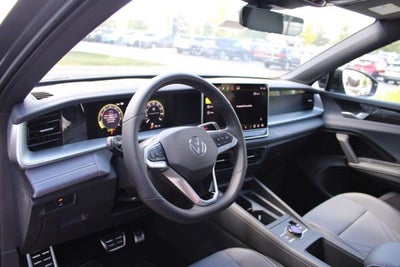 2025 Volkswagen Tiguan 2.0T SE R-Line Black