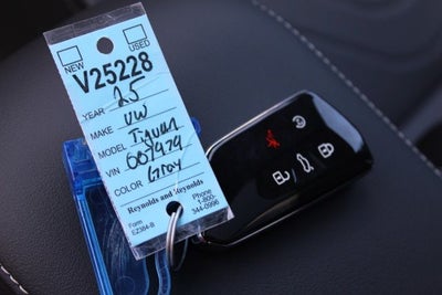 2025 Volkswagen Tiguan 2.0T SE R-Line Black