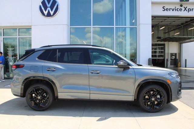 2025 Volkswagen Tiguan 2.0T SE R-Line Black