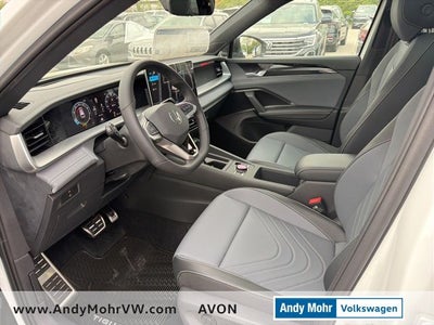 2026 Volkswagen Tiguan 2.0T SE R-Line Black