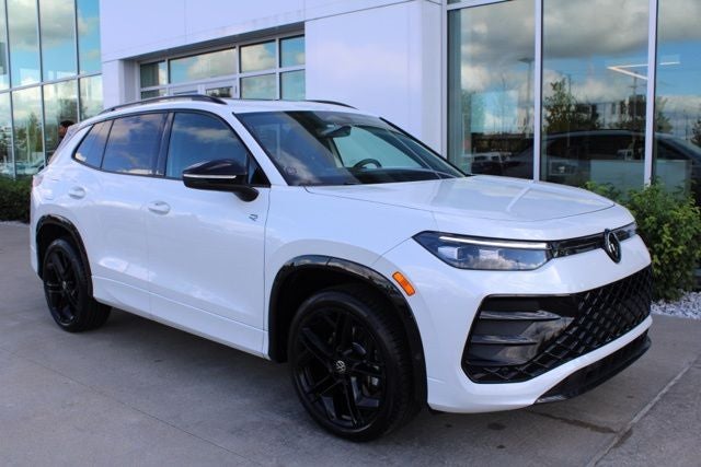 2025 Volkswagen Tiguan 2.0T SE R-Line Black