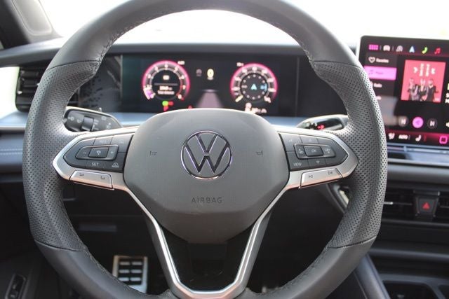 2025 Volkswagen Tiguan 2.0T SE R-Line Black