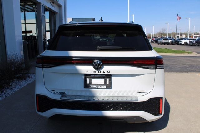 2026 Volkswagen Tiguan 2.0T SE R-Line Black