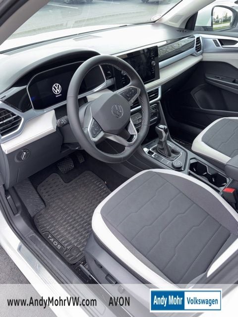 2025 Volkswagen Taos 1.5T SE