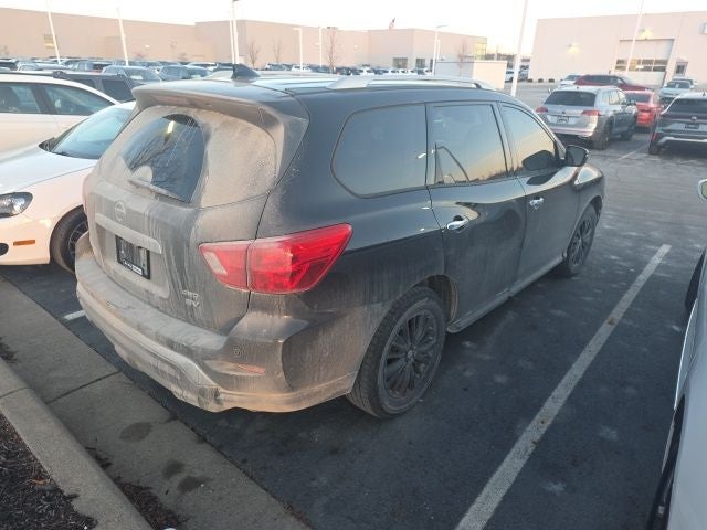 2019 Nissan Pathfinder SV