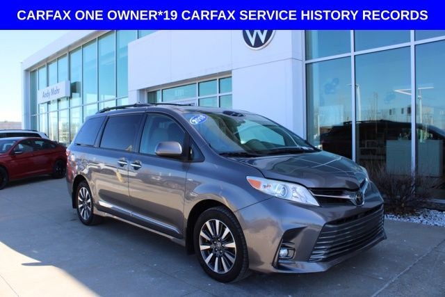 2018 Toyota Sienna XLE