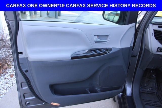 2018 Toyota Sienna XLE 7 Passenger