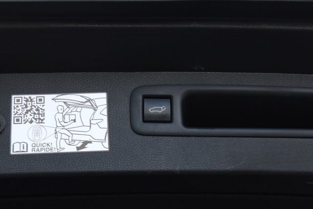 2022 Toyota Highlander Hybrid Platinum