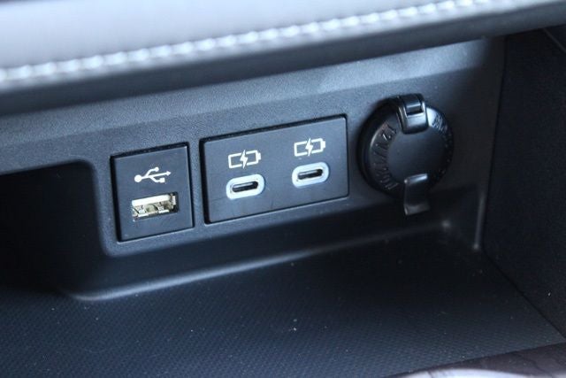 2022 Toyota Highlander Hybrid Platinum