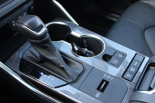 2022 Toyota Highlander Hybrid Platinum