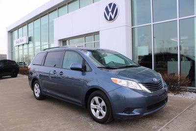 2017 Toyota Sienna LE 8 Passenger