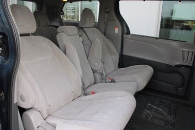 2017 Toyota Sienna LE 8 Passenger