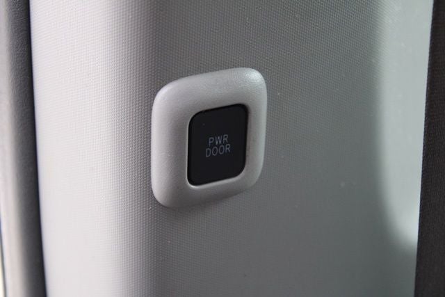 2017 Toyota Sienna LE 8 Passenger