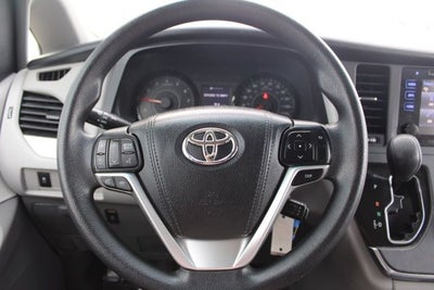 2017 Toyota Sienna LE 8 Passenger