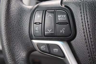 2017 Toyota Sienna LE 8 Passenger