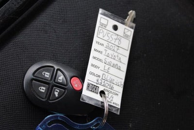 2017 Toyota Sienna LE 8 Passenger