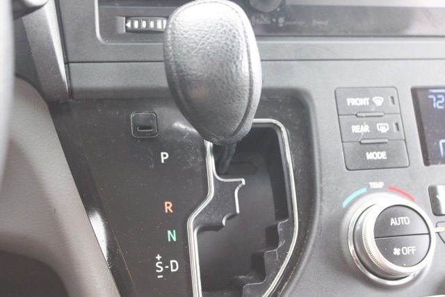 2017 Toyota Sienna LE 8 Passenger