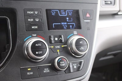 2017 Toyota Sienna LE 8 Passenger