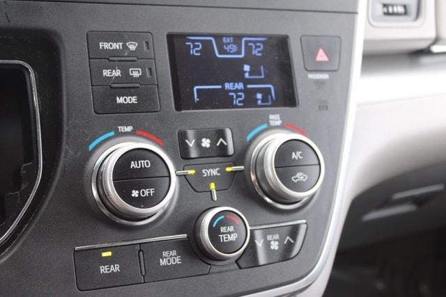 2017 Toyota Sienna LE 8 Passenger