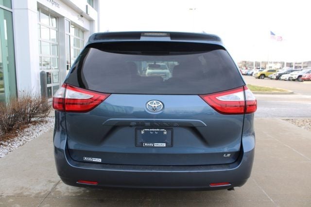 2017 Toyota Sienna LE 8 Passenger