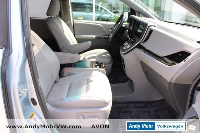 2015 Toyota Sienna XLE 8 Passenger