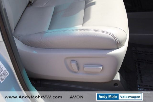 2015 Toyota Sienna XLE 8 Passenger
