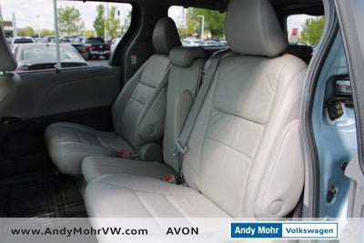 2015 Toyota Sienna XLE 8 Passenger
