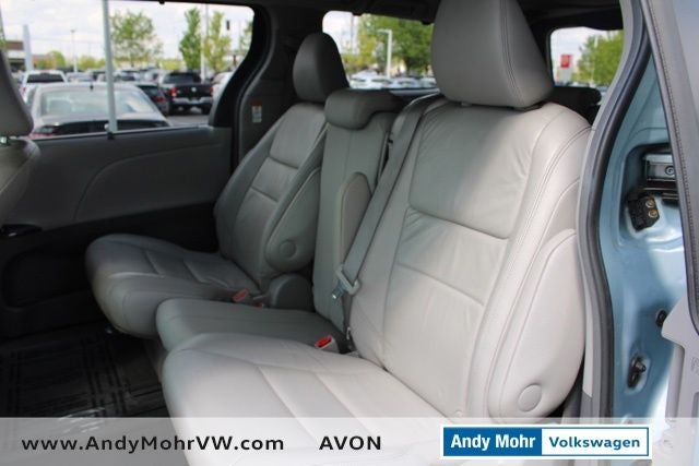 2015 Toyota Sienna XLE 8 Passenger