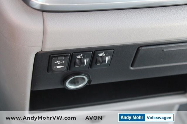 2015 Toyota Sienna XLE 8 Passenger