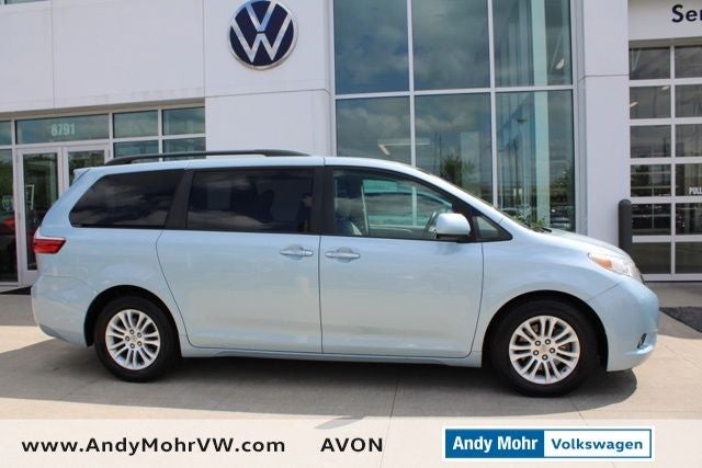2015 Toyota Sienna XLE 8 Passenger