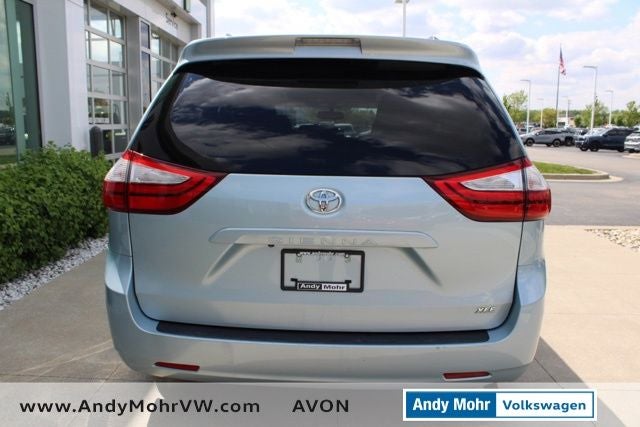 2015 Toyota Sienna XLE 8 Passenger