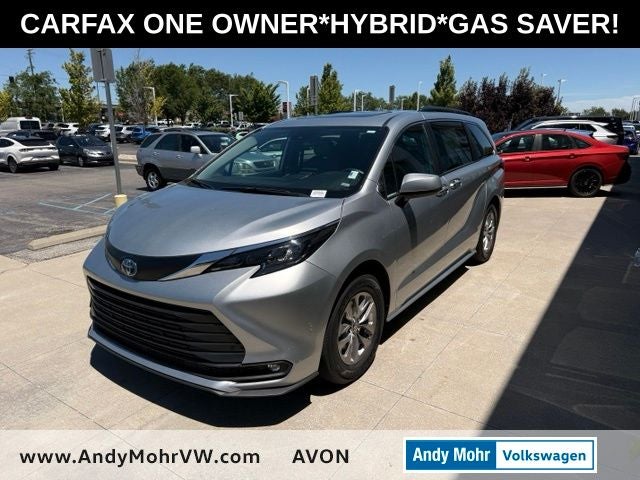 2025 Toyota Sienna XLE 8 Passenger