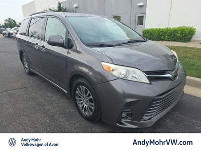 2018 Toyota Sienna XLE