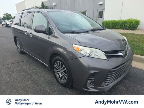 2018 Toyota Sienna XLE