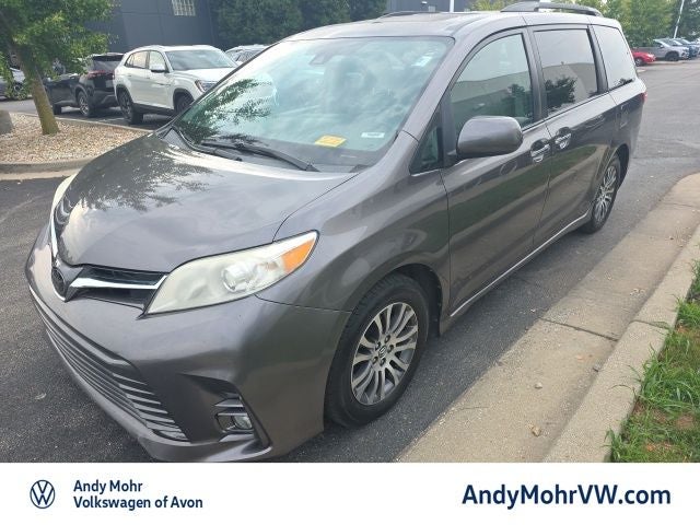 2018 Toyota Sienna XLE