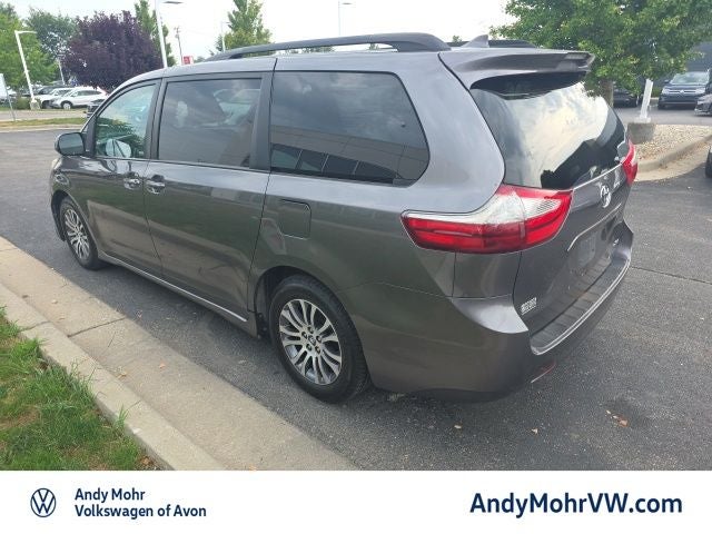 2018 Toyota Sienna XLE