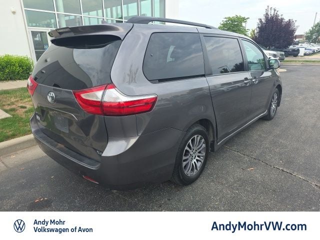 2018 Toyota Sienna XLE