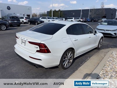 2020 Volvo S60 T6 Momentum