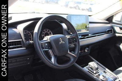 2023 Mitsubishi Outlander SE