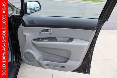 2009 Kia Rondo LX Base
