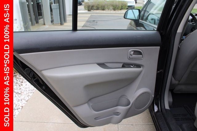 2009 Kia Rondo LX Base