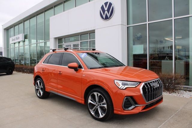 2019 Audi Q3 2.0T Premium Plus S line quattro