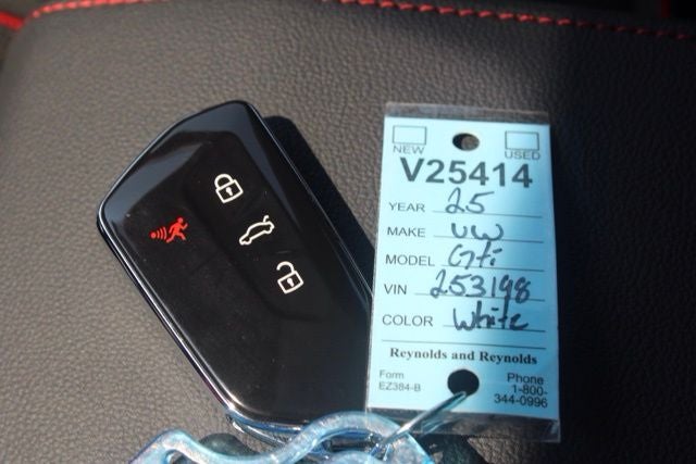 2025 Volkswagen Golf GTI 2.0T SE