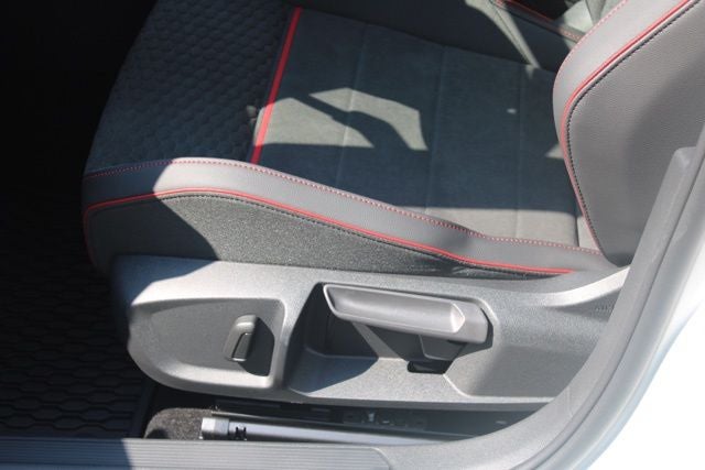 2025 Volkswagen Golf GTI 2.0T SE