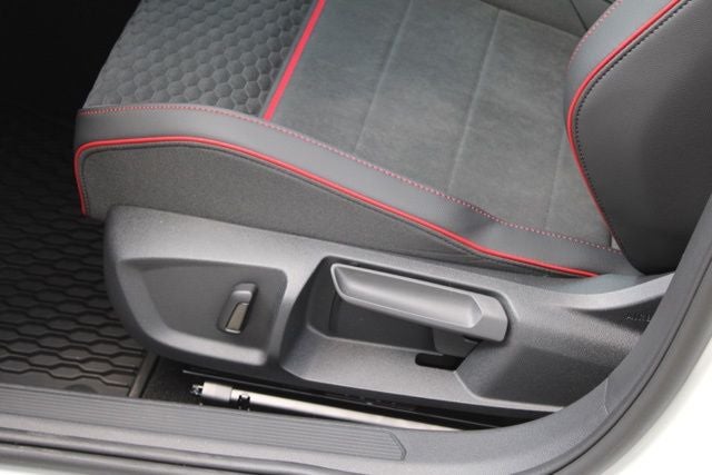 2026 Volkswagen Golf GTI 2.0T SE